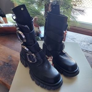 AS98 Black Hamish sz 6 NWT